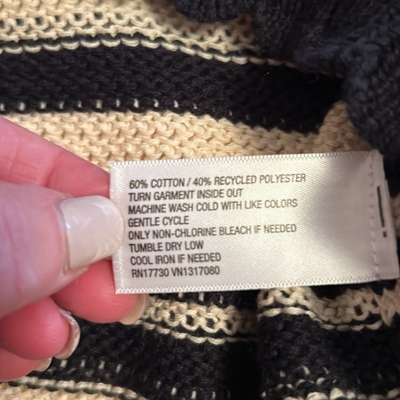 Knit Futures Collective from Target size L - Picture 5 of 5